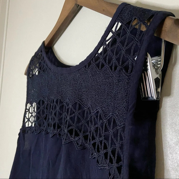 Sleeveless Open Knit Blouse Lightweight Summer Tank Top Size Small - Picture 3 of 9